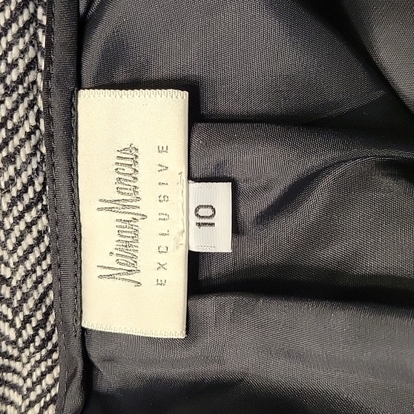 Neiman Marcus wool skirt - Picture 6 of 7